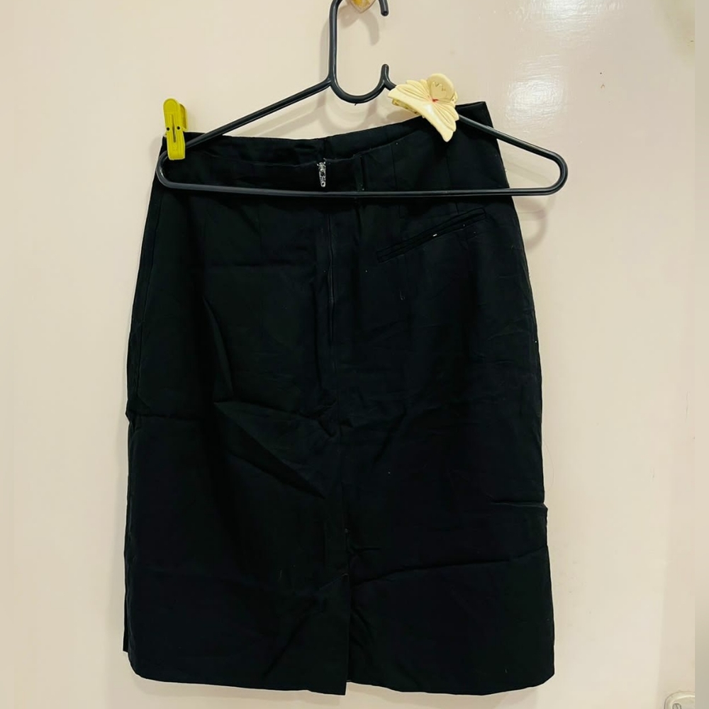 Black pencil skirt - Picture 3 of 4